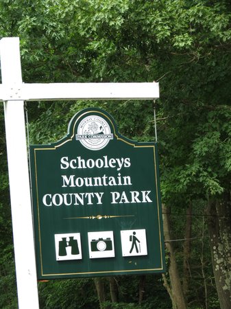 Schooleys Mountain County Park