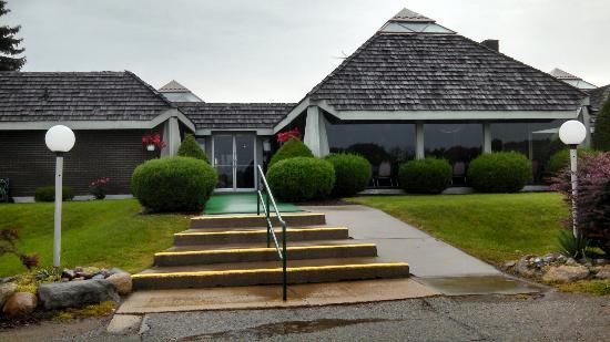 Tyrone Hills Golf Club
