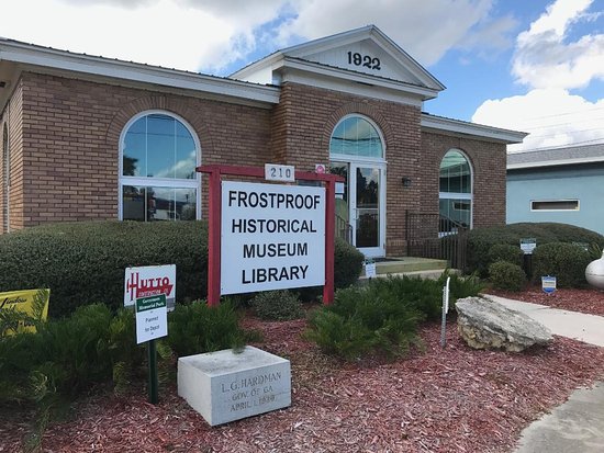 Frostproof Historical Museum Library