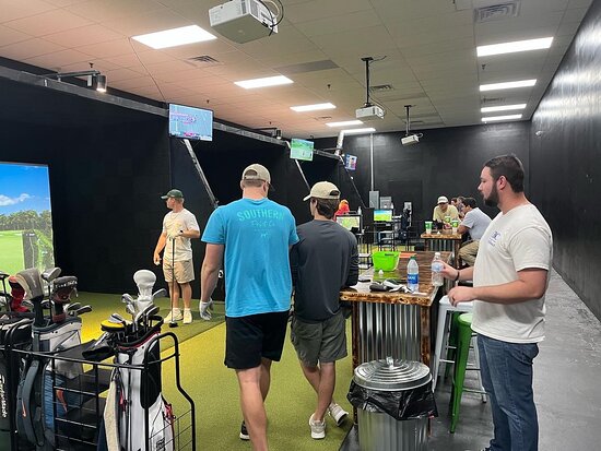 Hi Def Indoor Golf Center