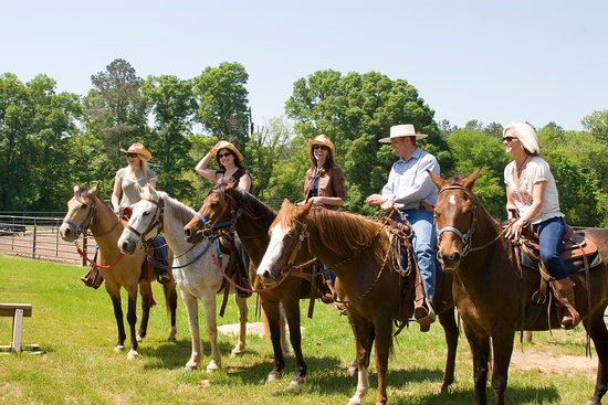 Horseback Riding at Barnsley Resort