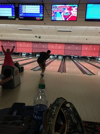 Lane Glo Bowling