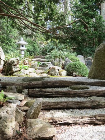 John P. Humes Japanese Stroll Garden